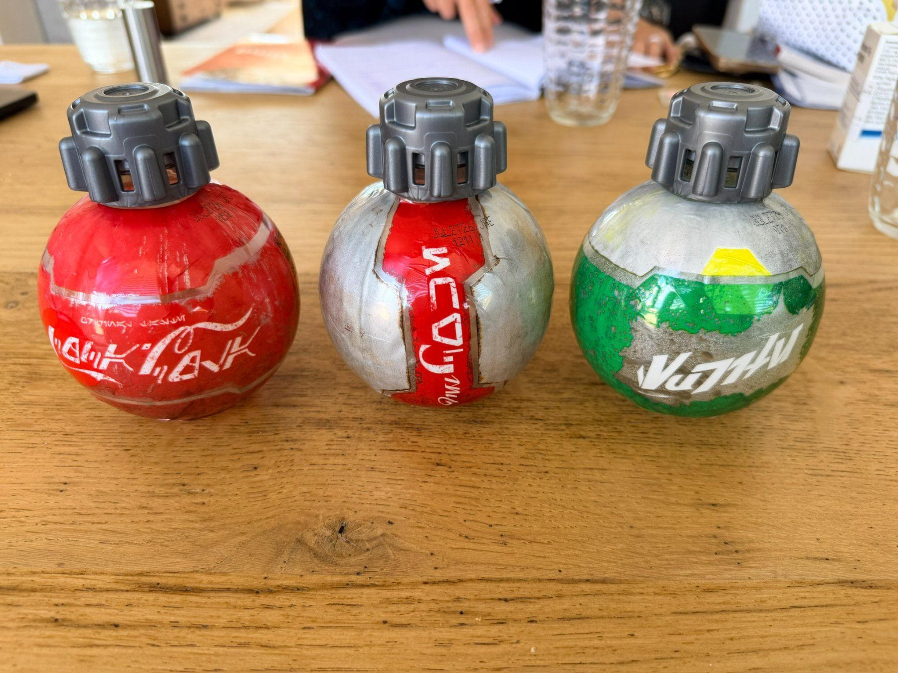 Autres articles pour la maison: Set 3 Bouteilles Star Wars Galaxy's Edge – D'occasion à Vevey par Darklemon