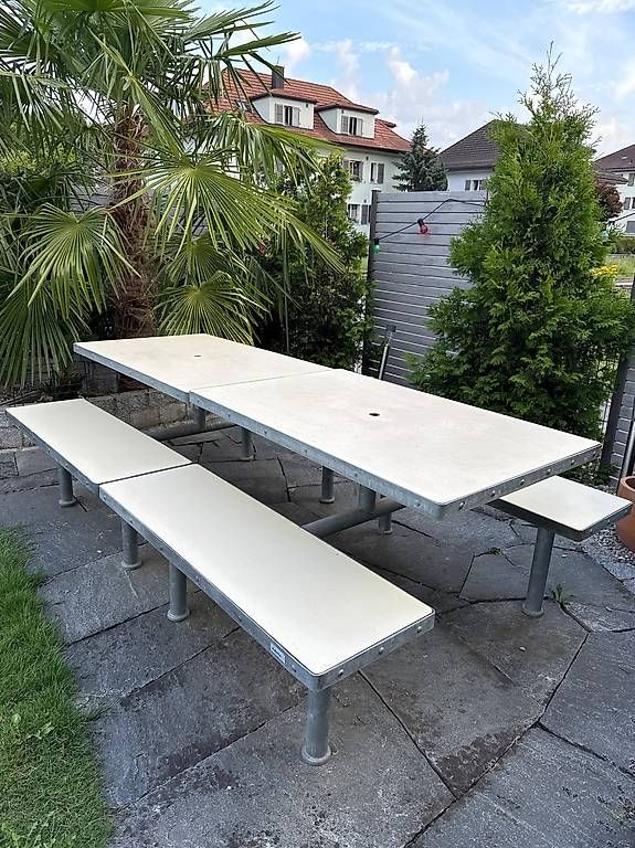 Set di tavolo e panche: Mc Donald  Tische – Usato da Lyss venduto da Nicolo17 1