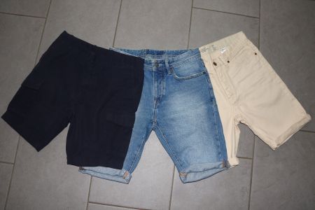 3 Herrenshorts Gr.30 (S-M) wie neu