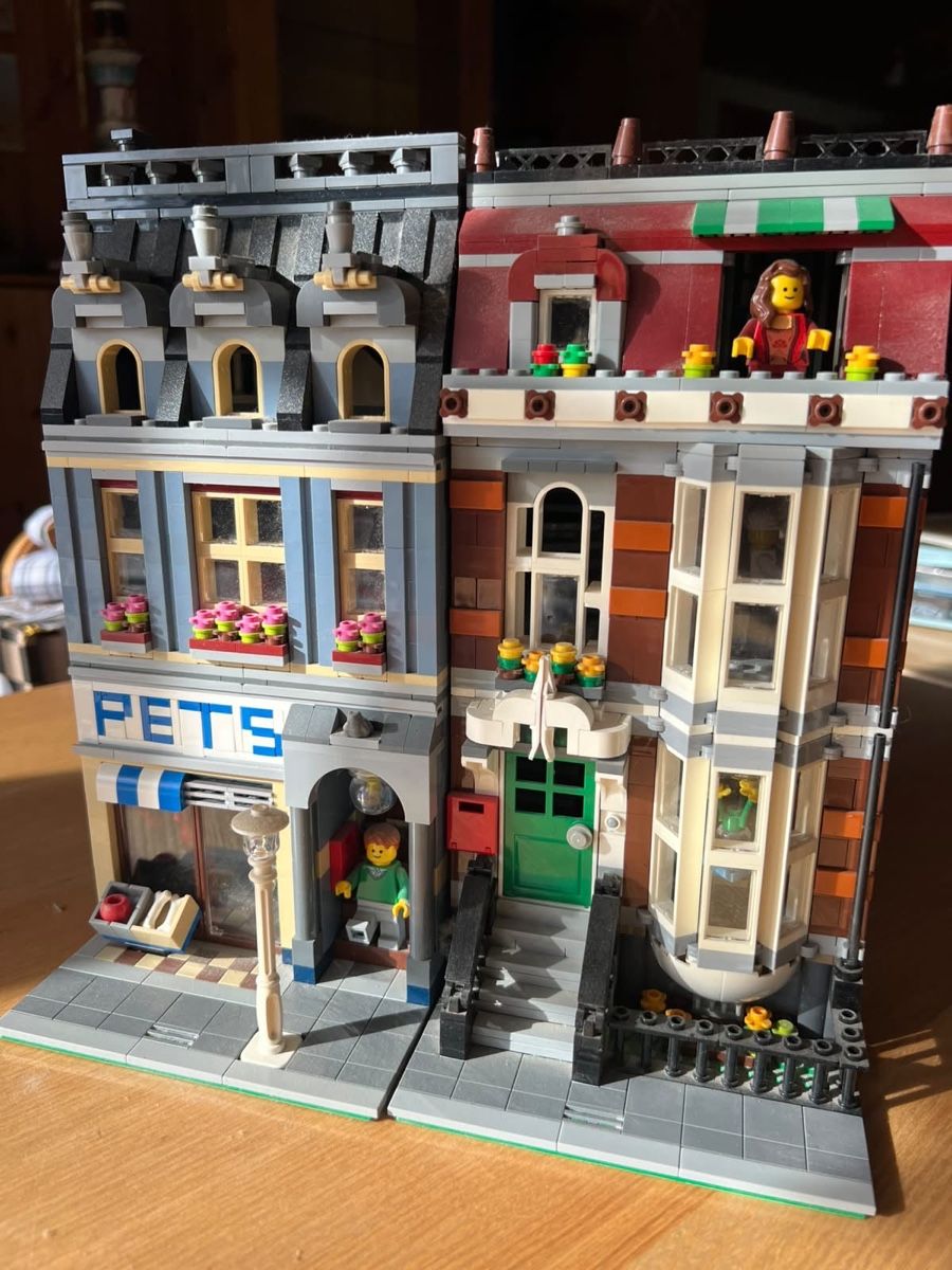 Kit di costruzioni: Lego Creator Expert Tierhandlung 10218  – Usato da Wattwil venduto da Weinachtsmann