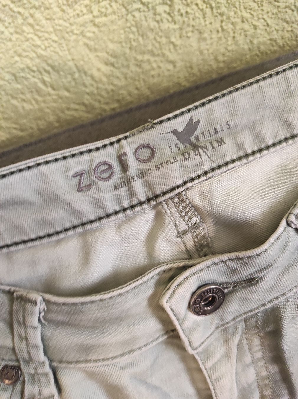 Jeans: Zero Sommerjeans 7/8, Gr.34/36 – Usato da Glattfelden venduto da SilverSnow 1