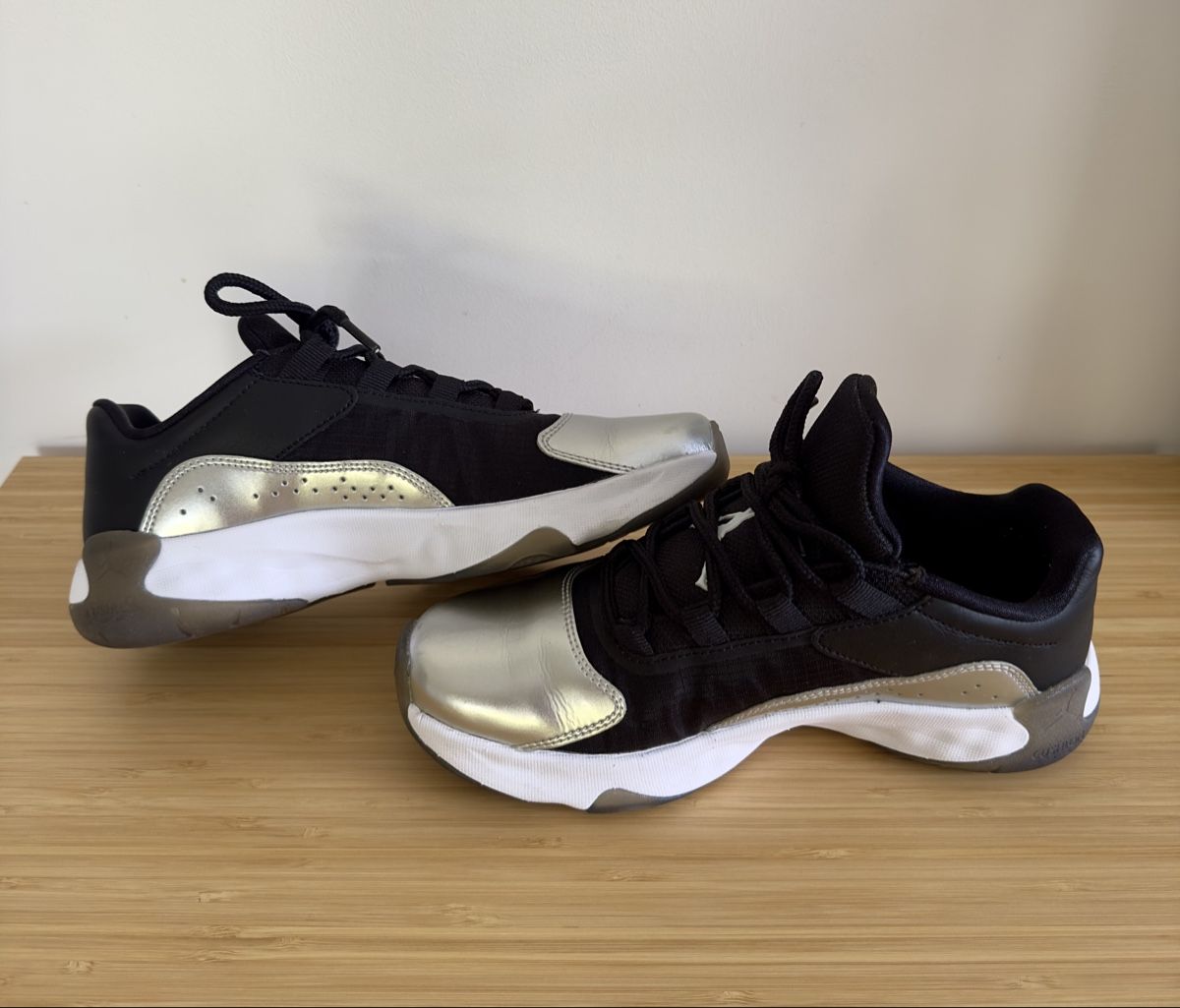 Jordan Scarpe da donna: Air Jordan 11 CMFT Low – Nuovo (secondo la descrizione) da Porza venduto da ali_5lxm 3