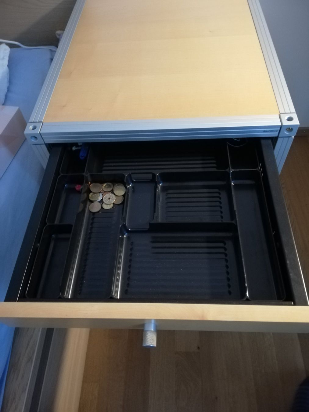 Korpus: Rollcontainer / Schubladen mit Rollen – Gebraucht aus Zürich von lim_6sf6 1