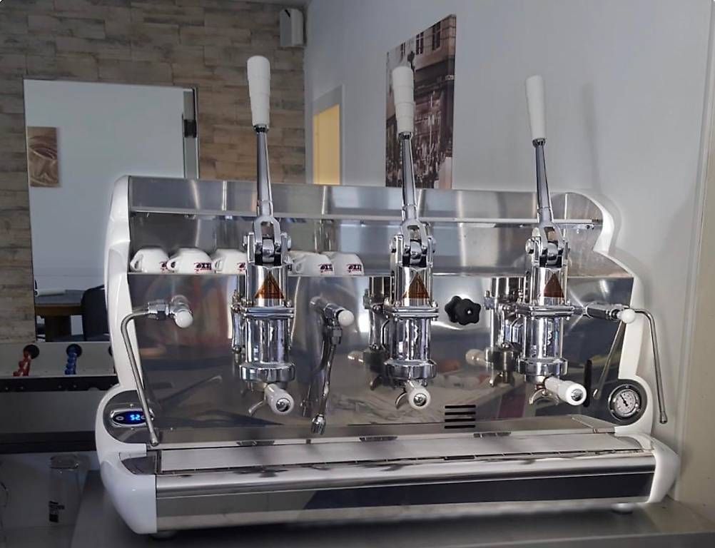 Macchine per caffè & Macchine per espresso: Machine à café professionnelle IZZO – Usato da Saxon venduto da ven_2gxj