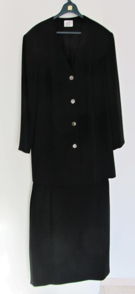 Costumi: Jacke und Jupe, Gr. 48, schwarz – Usato da Russikon venduto da Pebblybeach 1