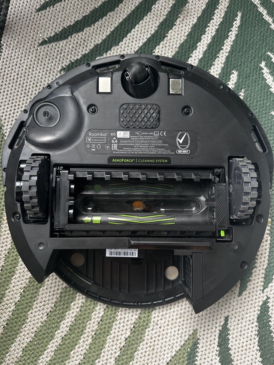 Irobot Aspirapolveri & Accessori: Defekt iRobot Roomba e6 Saugroboter  – Difettoso da Horgen venduto da jul_pc5g 1