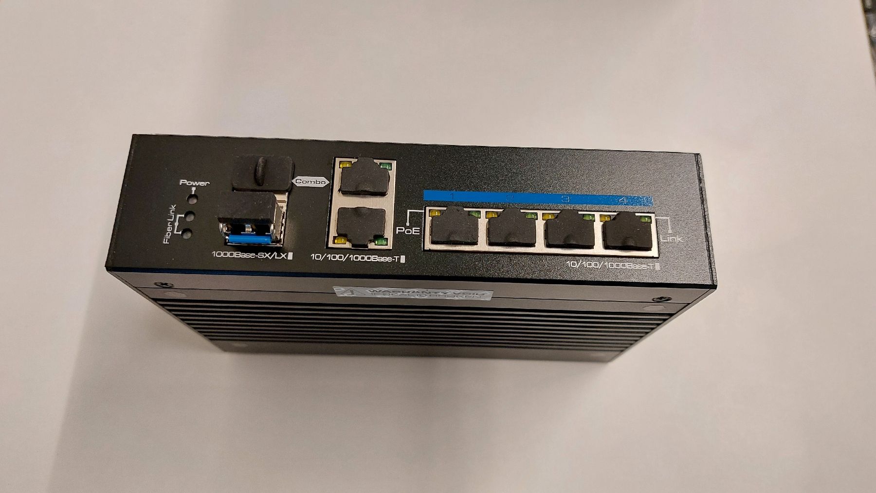 Hub & Switch: Allnet ALL-SGI8206P Industrie Switch PoE – Nuovo e nell'imballaggio originale da St.Moritz venduto da Marco226 4