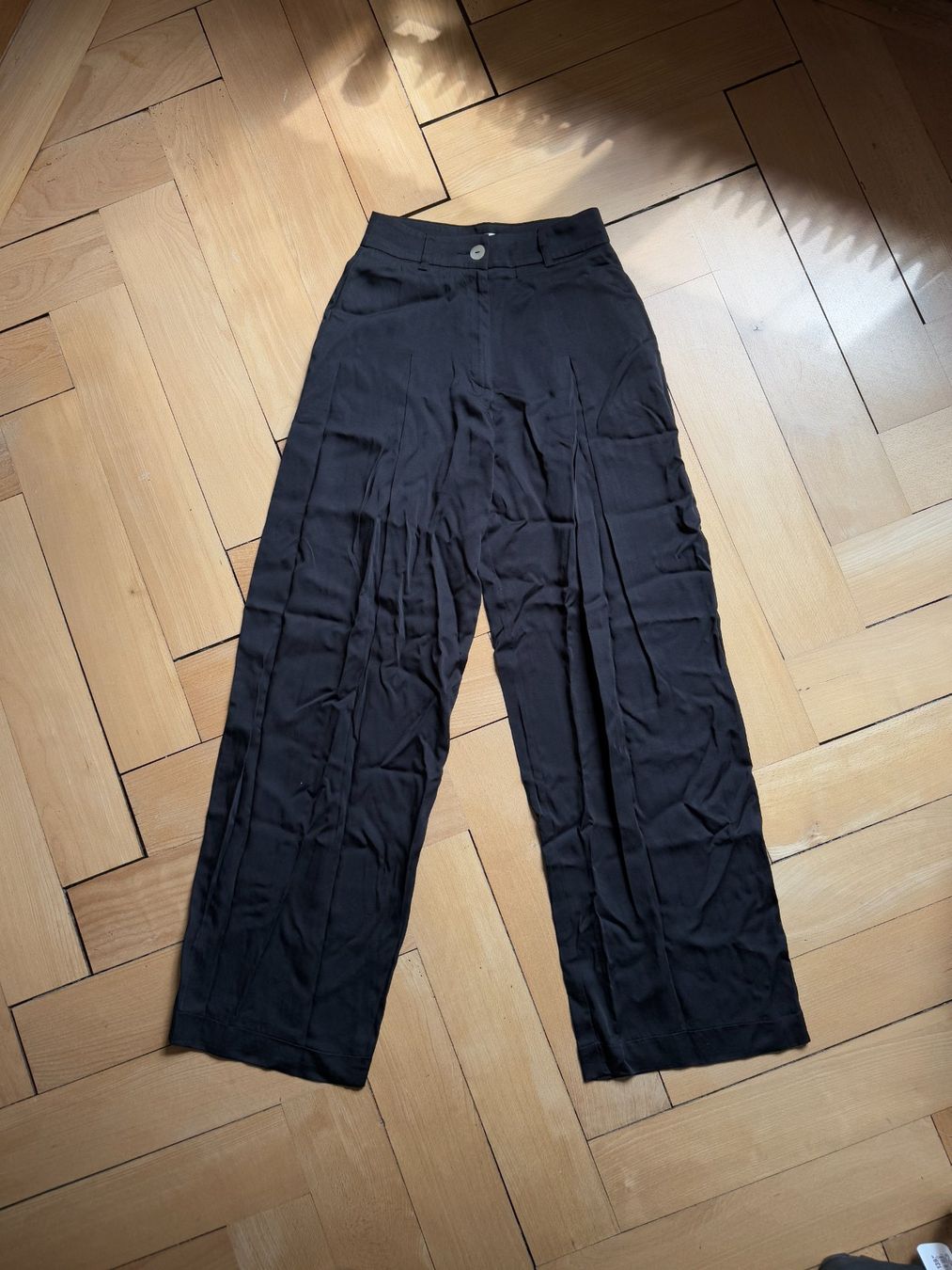 Pantaloni: BENEDITA FORMOSINHO - Hose schwarz locker 34 – Usato da Zürich venduto da Diazaio