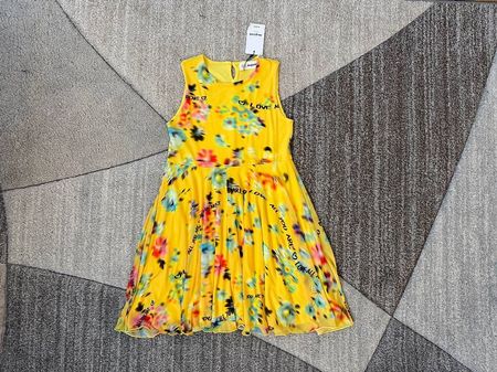 Kleid Desigual gelbe Gr.146-152 (11-12). Neu