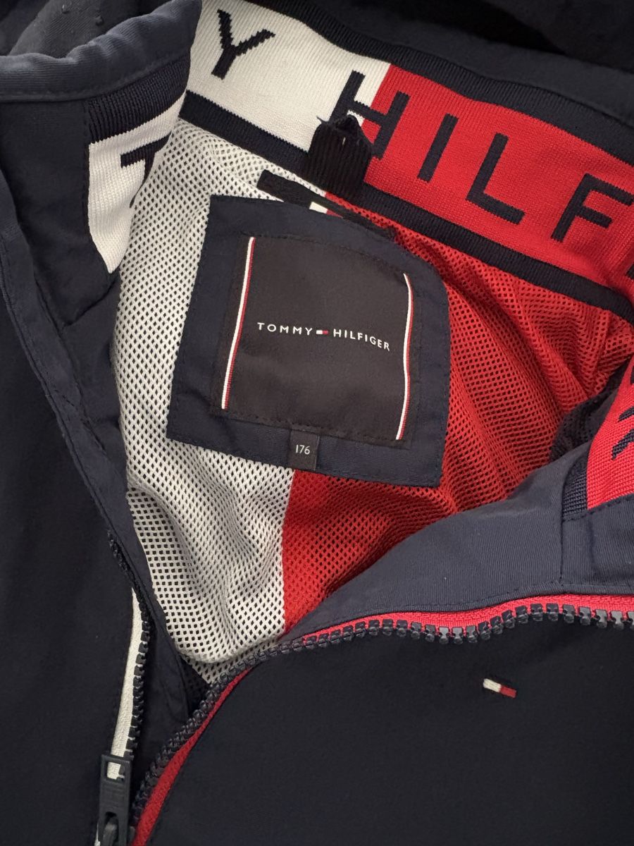 Giacche & Cappotti: Tommy Hilfiger Jacke Gr. 176 – Nuovo (secondo la descrizione) da Bösingen venduto da happy1 1