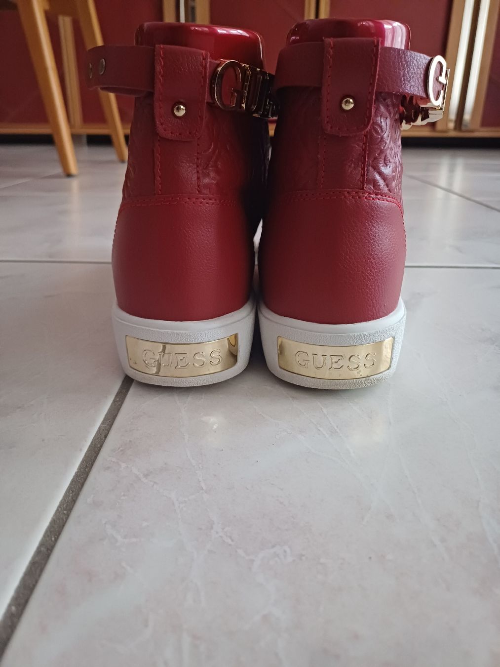 Scarpe da donna: Schuhe Gr.41 GUESS – Usato da Unterägeri venduto da huc_2gsq 3