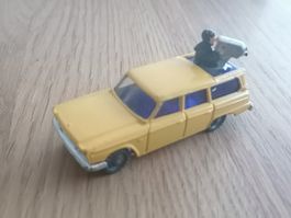 HUSKY Models - Studebaker Wagonaire - TV Kamera