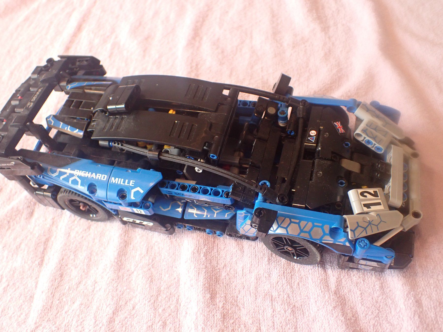 Lego Kit di costruzioni: Lego 42123 Technic McLaren Senna GTR – Usato da Geroldswil venduto da boy5toy 9