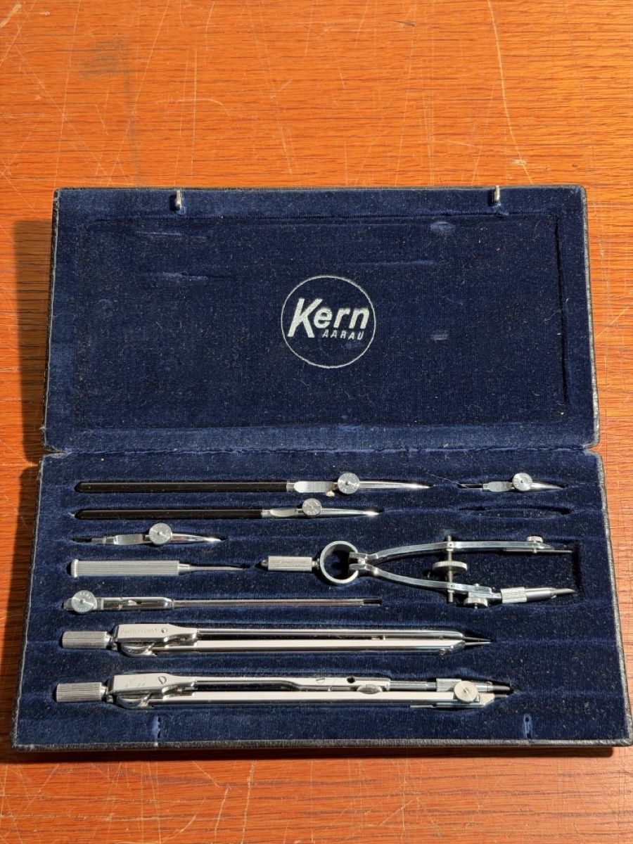 Messen: Kern drawing instrument set in case good condition – Gebraucht aus Lausanne von artnouveau05