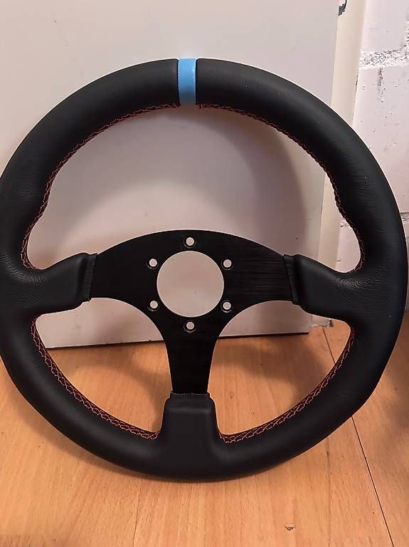 Fanatec Controller: Fanatec Rim 330mm Lenkrad Wheel – Usato da Pratteln venduto da Dpico
