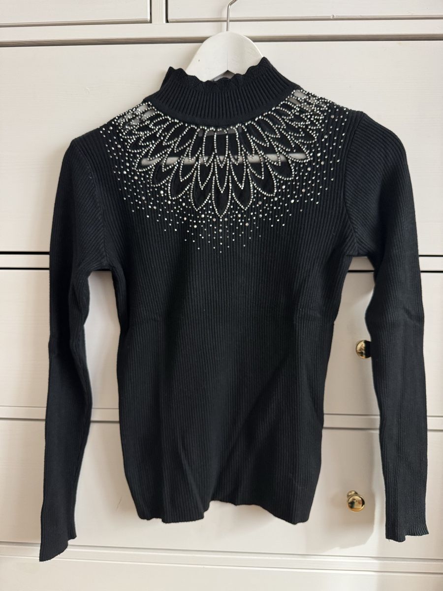 Pulls & Sweat-shirts: Schwarzer Damen Stehkragenpullover mit Strass Gr. S/M – D'occasion à Schlieren par itsquality 1