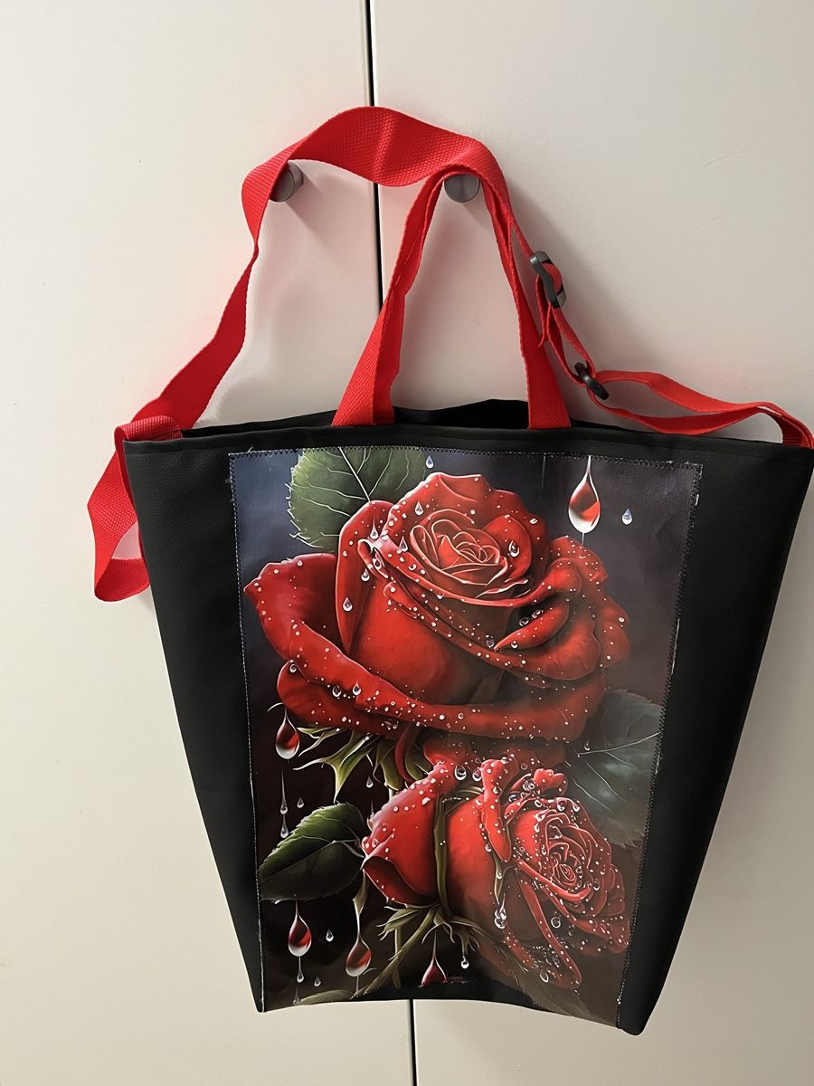 Taschen für Damen: Schwarze Einkaufstasche mit Rosenmotiv – Neu (gemäss Beschreibung) aus Schaffhausen von grogga 3