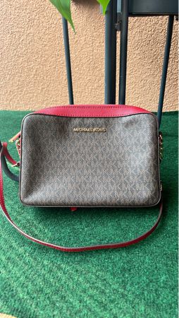Sac Michael Kors authentique, parfait pour l'été!