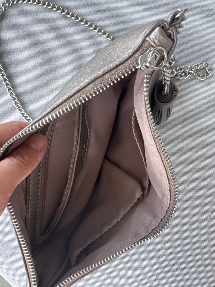 Borse da donna: Pochette chaîne  – Nuovo (secondo la descrizione) da Neuchâtel venduto da mar_7tb2 2
