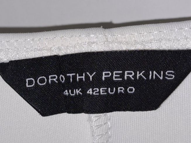 Dorothy Perkins Vestiti: Robe blanche élégante avec dentelle noire - taille 42 – Usato da Saubraz venduto da fanf 2