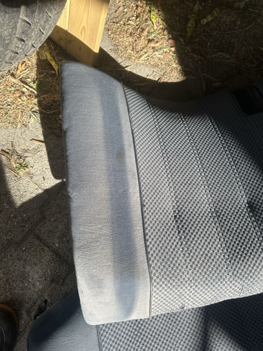 BMW Alle Autoersatzteile: Banquette arrière BMW E30 – Gebraucht aus Martigny von ben_8shl 6