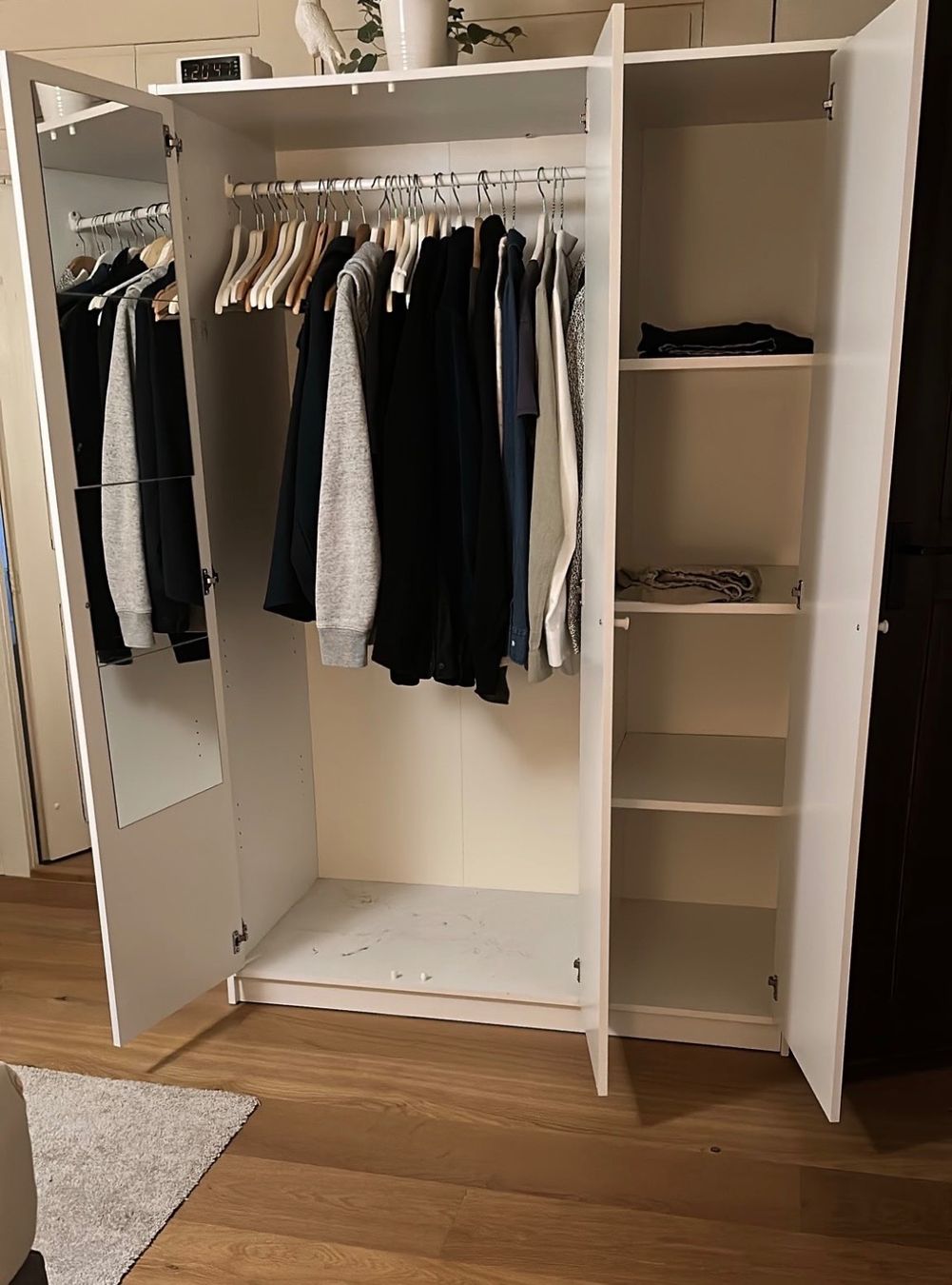 Ikea Armoires: Kleiderschrank – D'occasion à Frick par 01100110 1