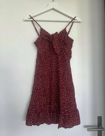 ROTES SOMMERKLEID UNGETRAGEN GRÖSSE S