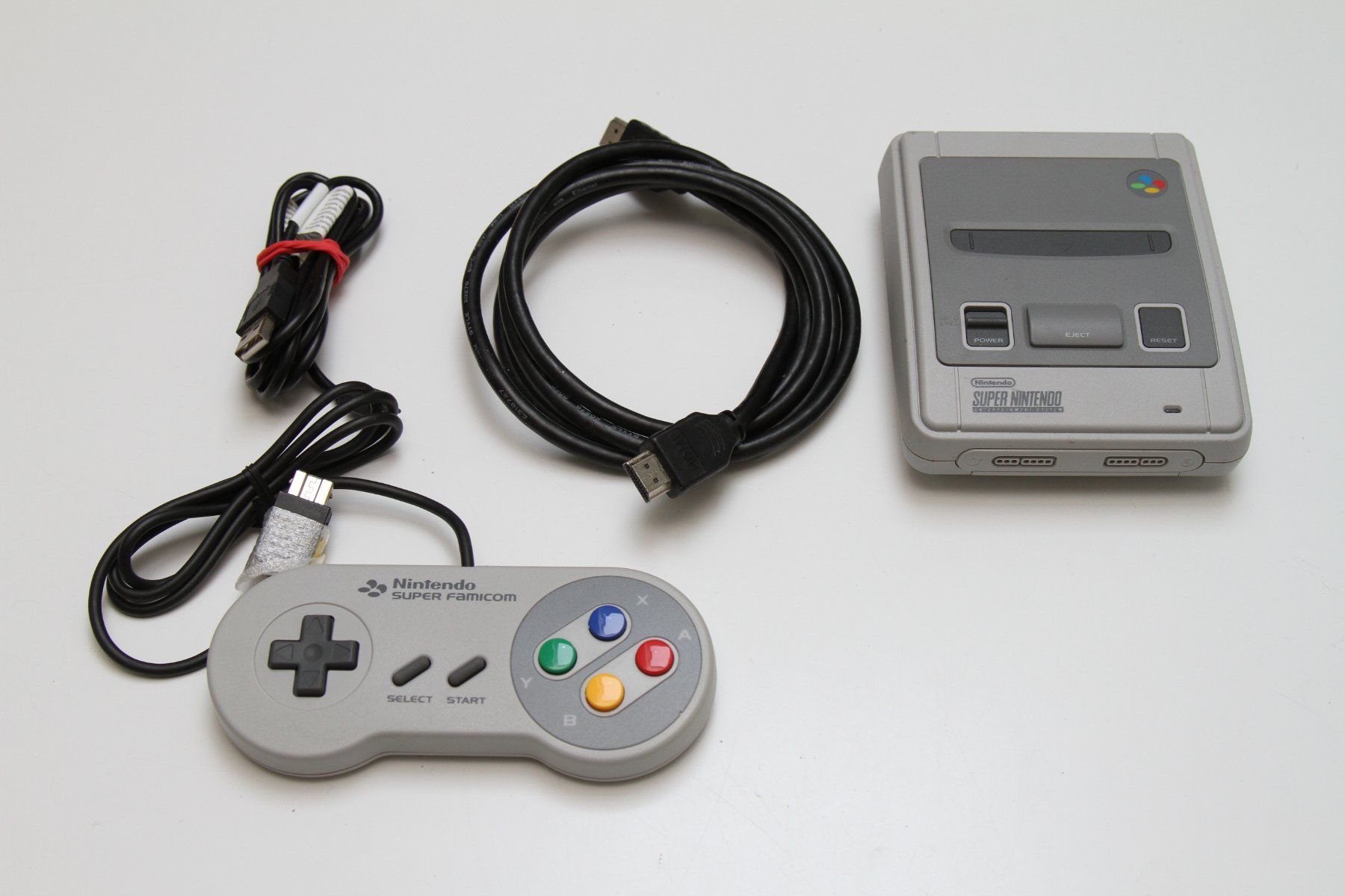 Nintendo Konsolen: Super Nintendo (SNES) Classic Mini – Gebraucht aus Basel von camelot99