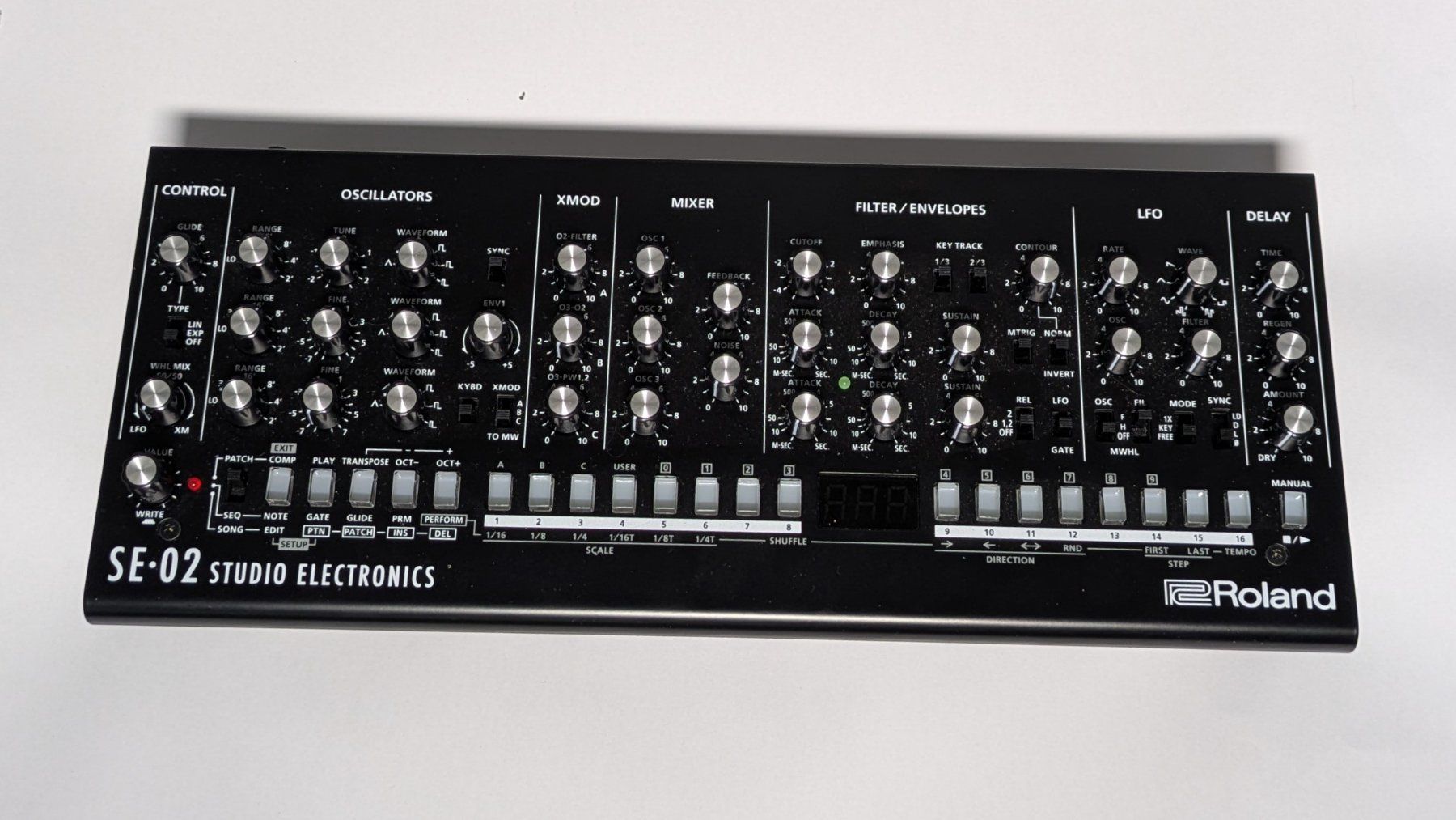Roland Musikinstrumente: Roland SE 02 – Gebraucht aus Le Brassus von xew