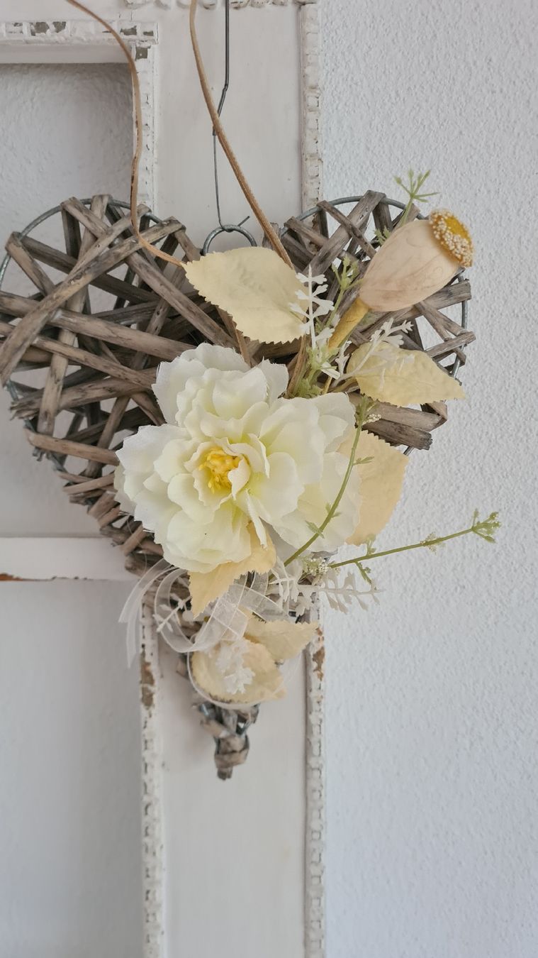 Alle Dekorationen: Shabby- chic Herz mit Blumen Unikat – Neu und originalverpackt aus Böttstein von decodor-angi 1