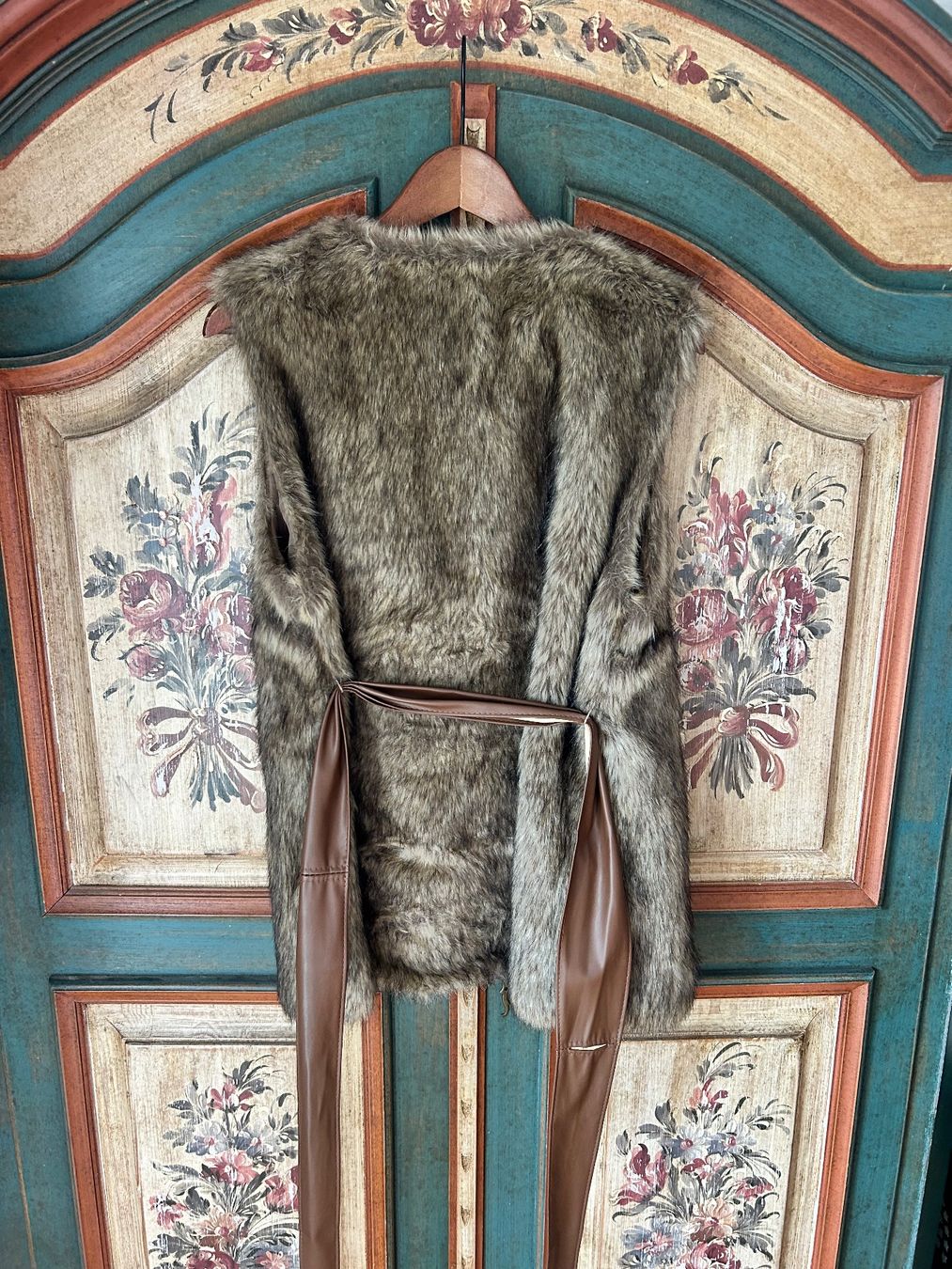 Gilets & Westen: Terranova Kunstfell Weste Gr. M – Gebraucht aus Lopagno von CLep 3