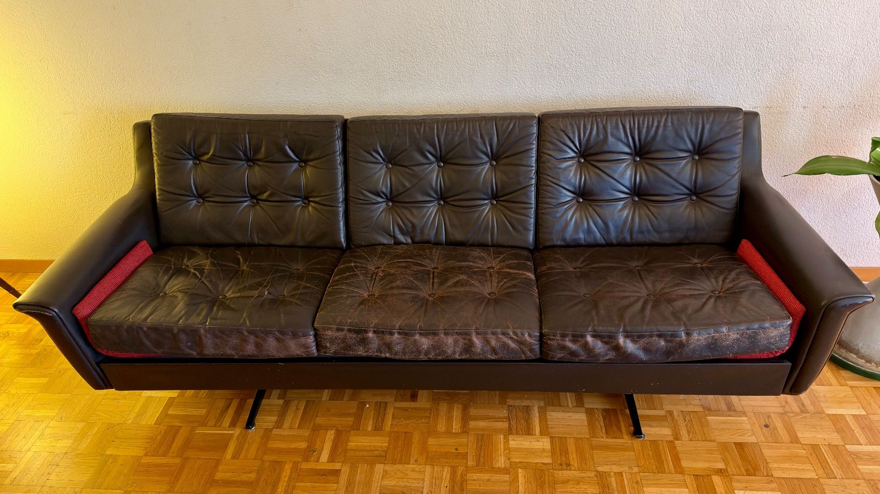 Sofas: GRATIS Mid-Century Sofa 3plätzer 70er – Gebraucht aus Bern von casquette8 1