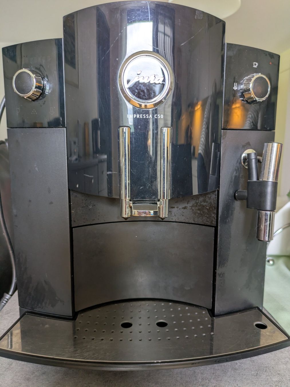 Jura Kaffeemaschinen & Espressomaschinen: Jura Kaffeevollautomat Impressa C50 – Gebraucht aus Mammern von ren_baumgartne