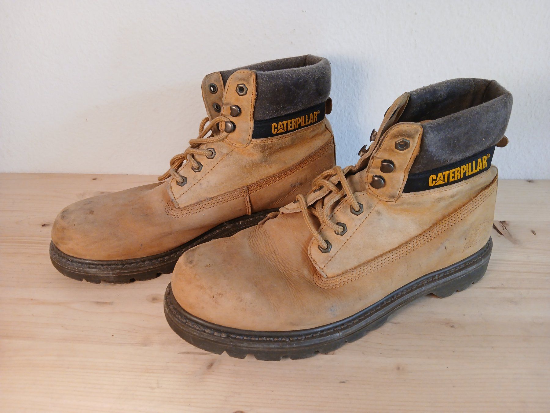 Caterpillar Herrenschuhe: Caterpillar Winterstiefel/Timbs 45 – Gebraucht aus Bern von Gianmar93 3