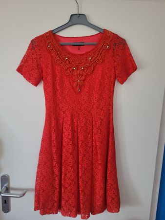Elegantes rotes Kleid Gr. 36 mit Perlen & Spitze