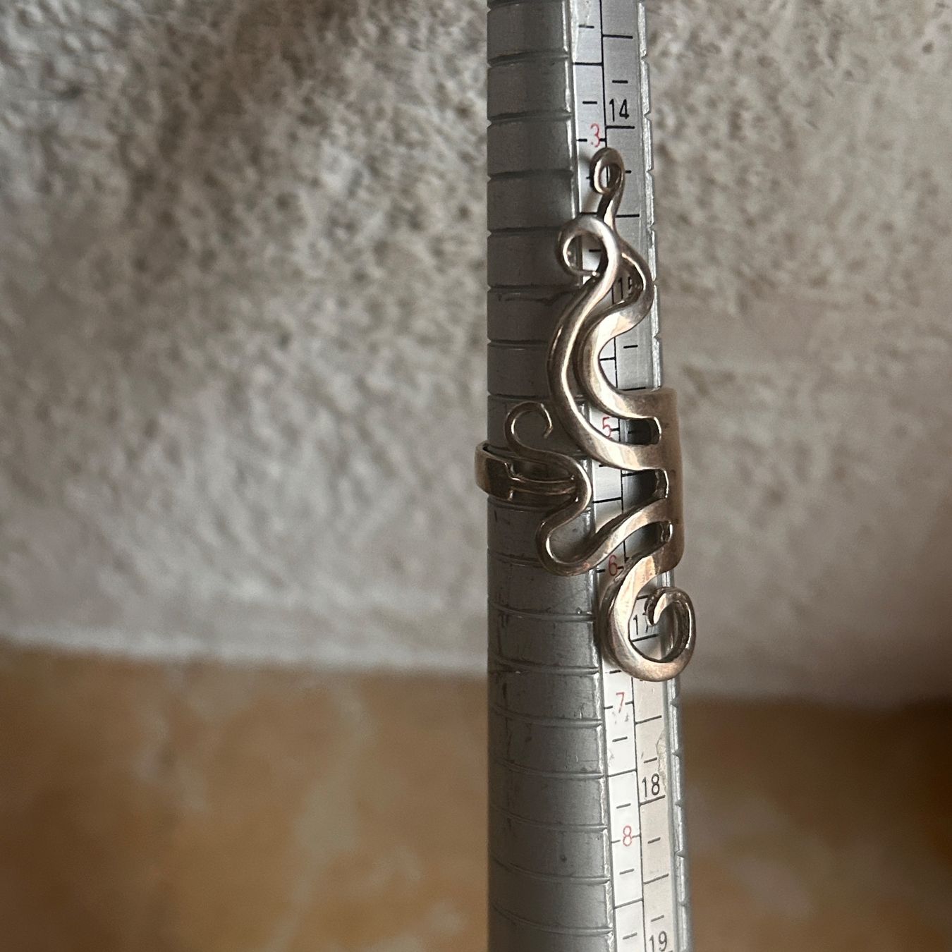 Anelli: Silberring, "long Schnörkel "Grösse 50 fast neu – Usato da Dittingen venduto da Bellevista 5