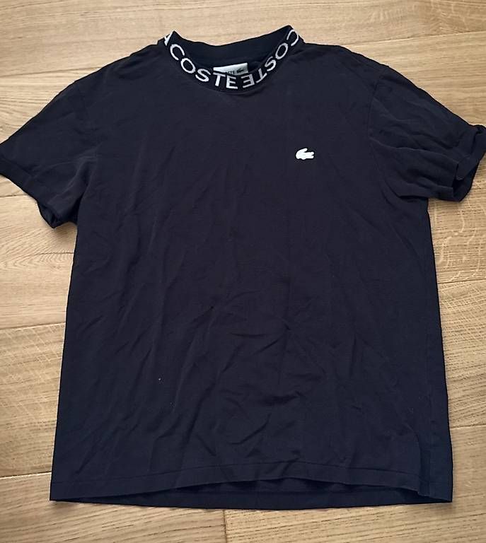 T-shirt: T-shirt Lacoste  – Usato da Bevaix venduto da Ky714n