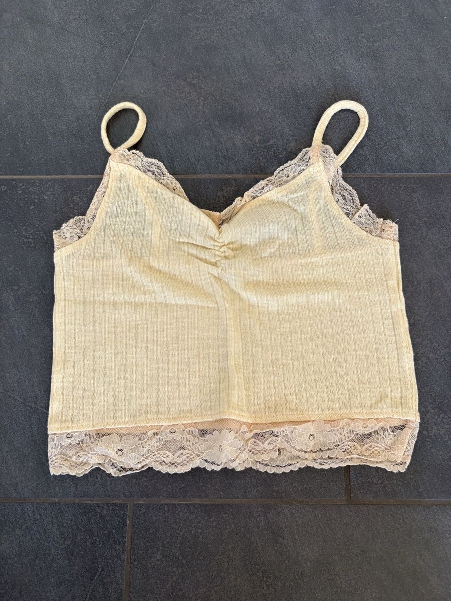 H&M Lotti di vestiti: Verschiedene Tops in Grösse S – Usato da Schwarzenbach SG venduto da Manmar 4