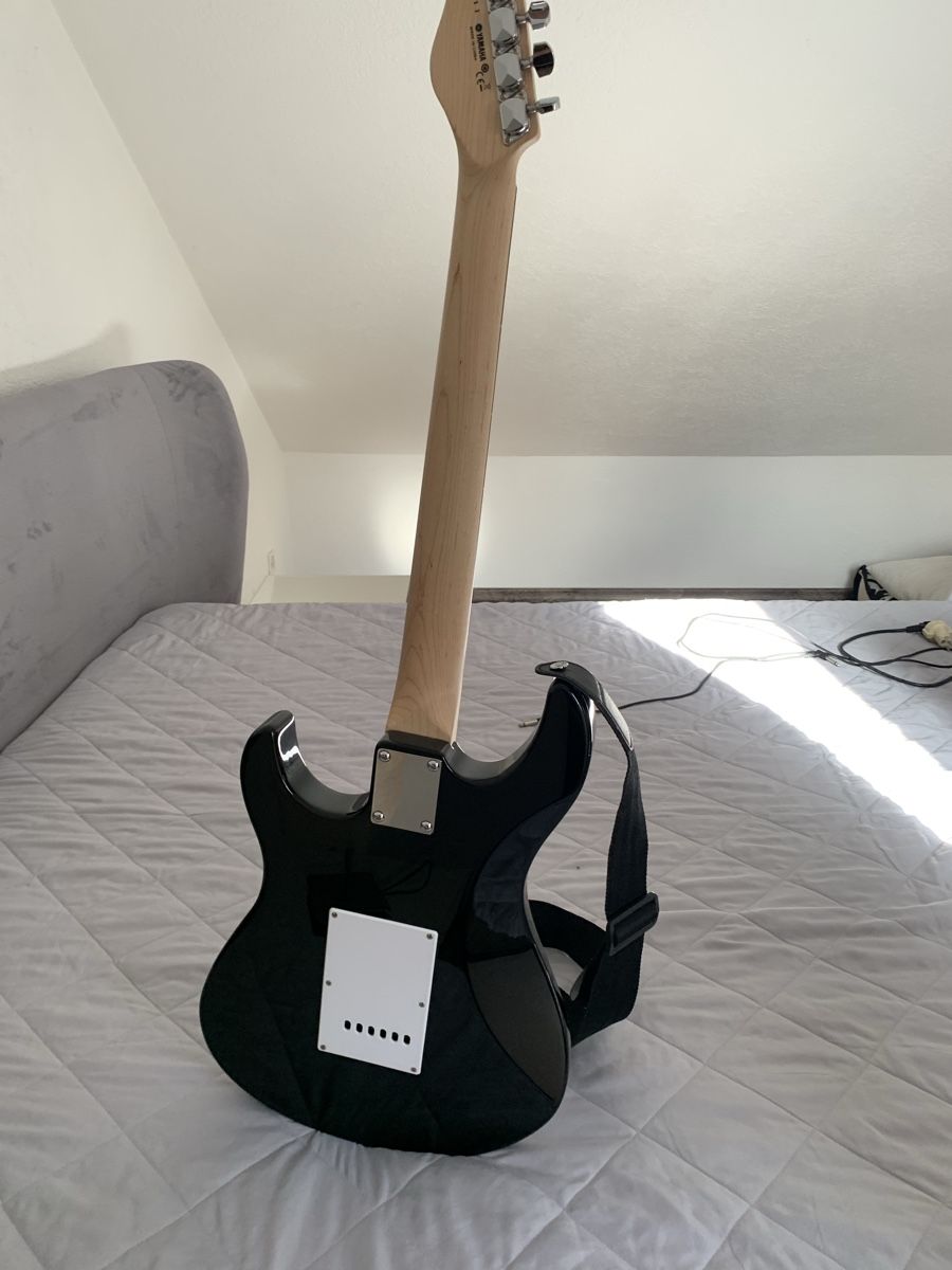 Strumenti musicali: E- Gitarre – Usato da Rothenhausen venduto da bie_j8l5 1