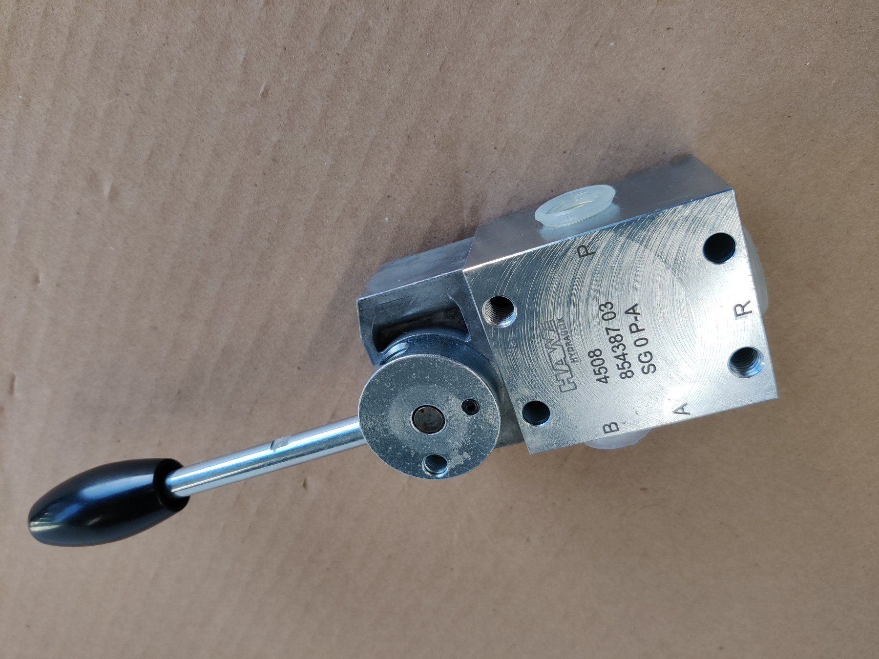 Tutte le macchine: Hawe Wegeschieber mit Handhebel 03 – Nuovo e nell'imballaggio originale da Fischbach-Göslikon venduto da Elektromech_Verkauf