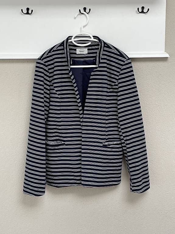 Giacche: ONLY Damen Blazer / Jacke  Gr. M – Usato da Glis venduto da SabrinaXA