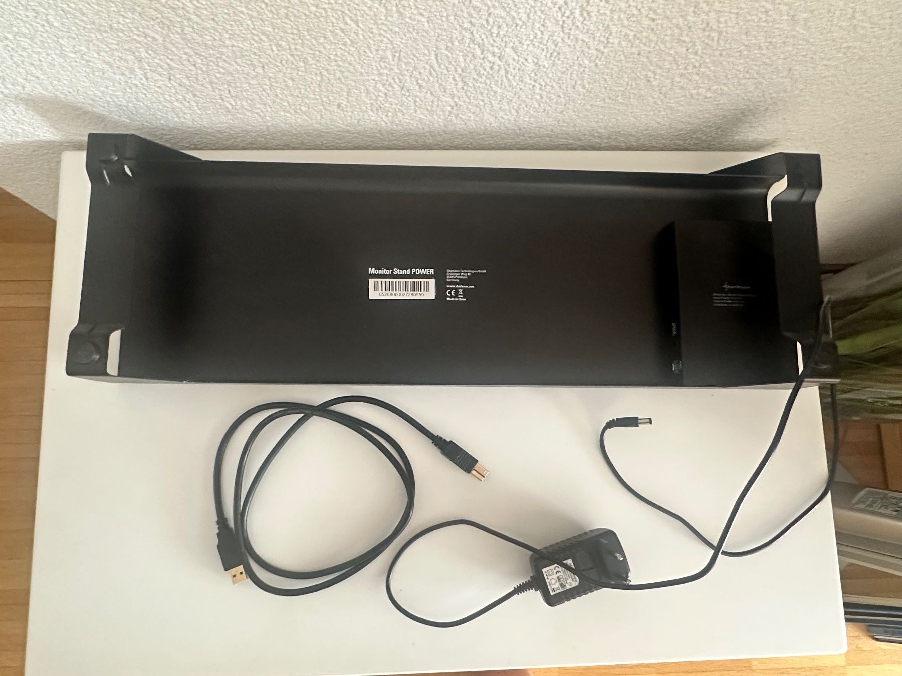 Bildschirmhalterung: Monitorständer Sharkoon mit Ladefunktion – Gebraucht aus Bülach von Jubet 7
