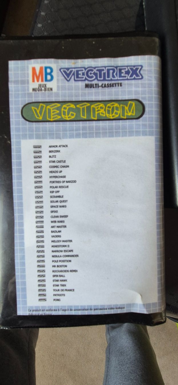 Console: Rare Console Vectrex MB + jeu et manettes VECTREX MB – Usato da Lausanne venduto da PEX_Import 4