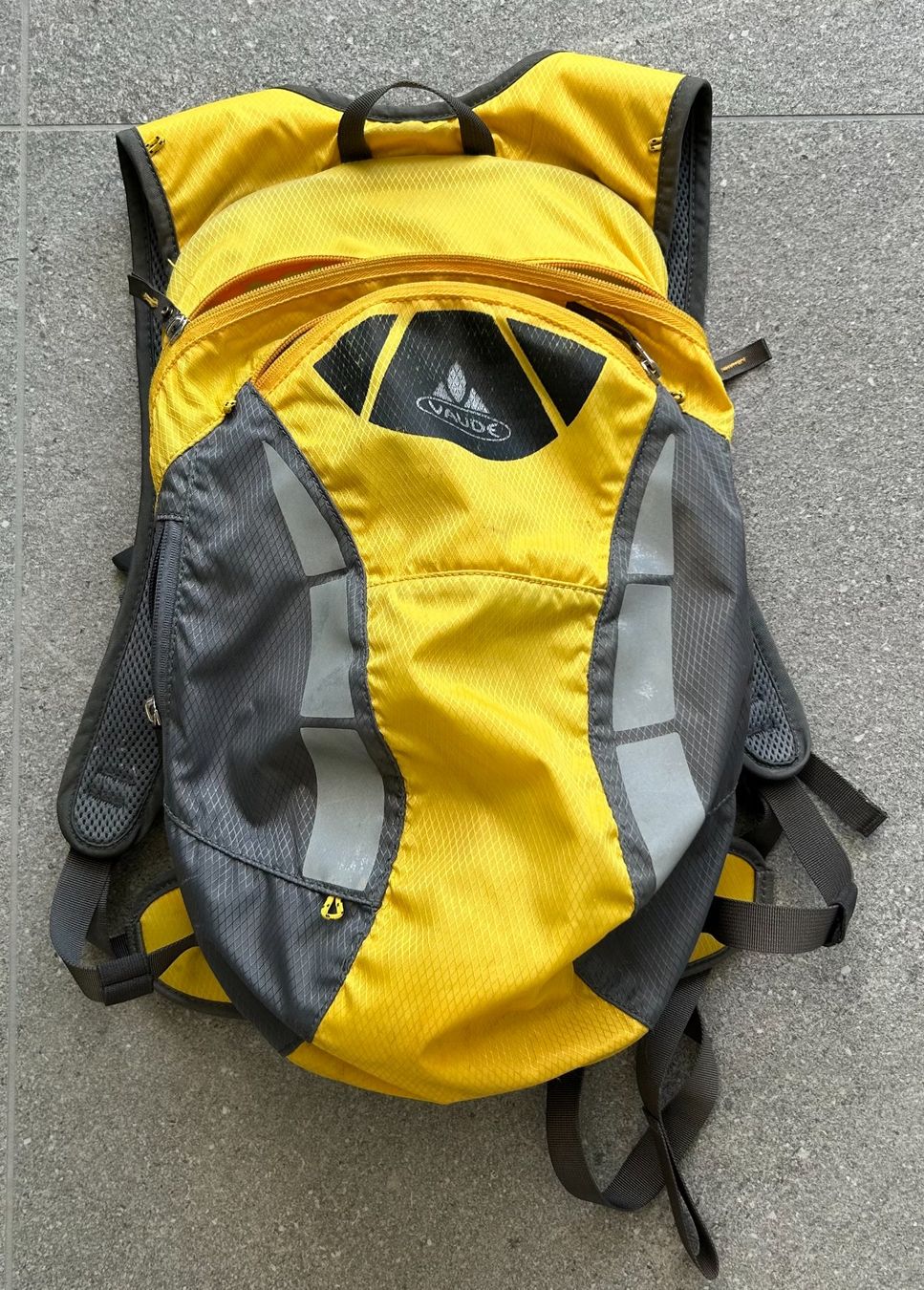 Calvin Klein Sacs à dos: Bikerucksack inkl. Regenhülle – D'occasion à Bolligen par ursn2007