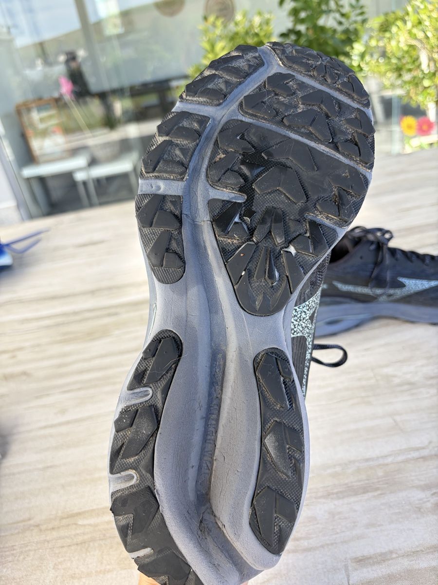 Herrenschuhe: Mizuno Sneaker 43 – Gebraucht aus Niederweningen von Pelushi28 3