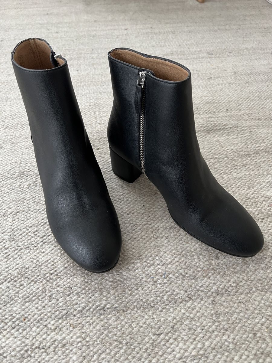 Scarpe da donna: Schwarze Pumps aus Kunstleder, Grösse 39 – Nuovo (secondo la descrizione) da Wohlen AG venduto da JoeGreen_1