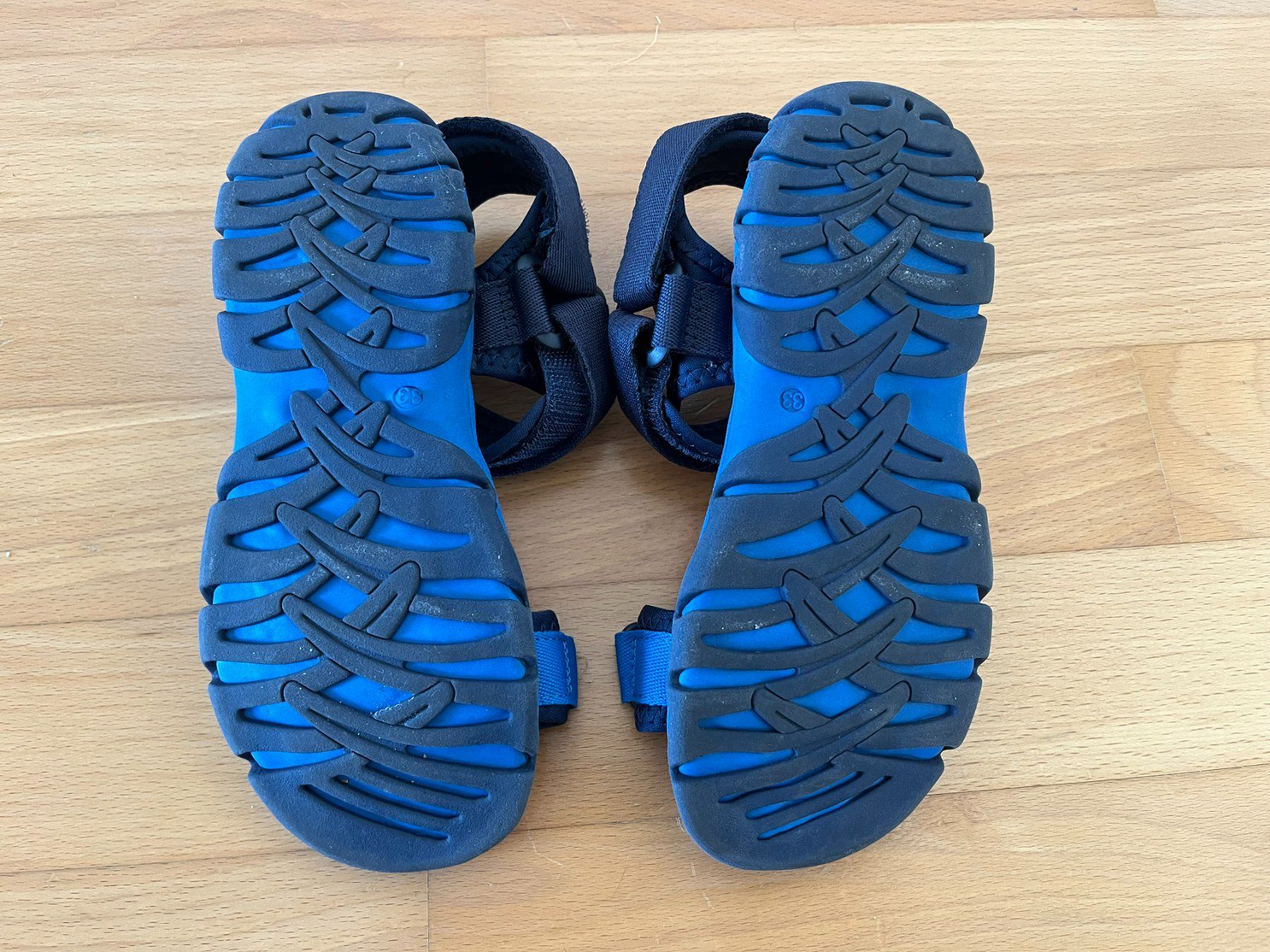 Chaussures garçon: Kinder Sandalen Grösse 33 – D'occasion à Muttenz par Juvenile33 3