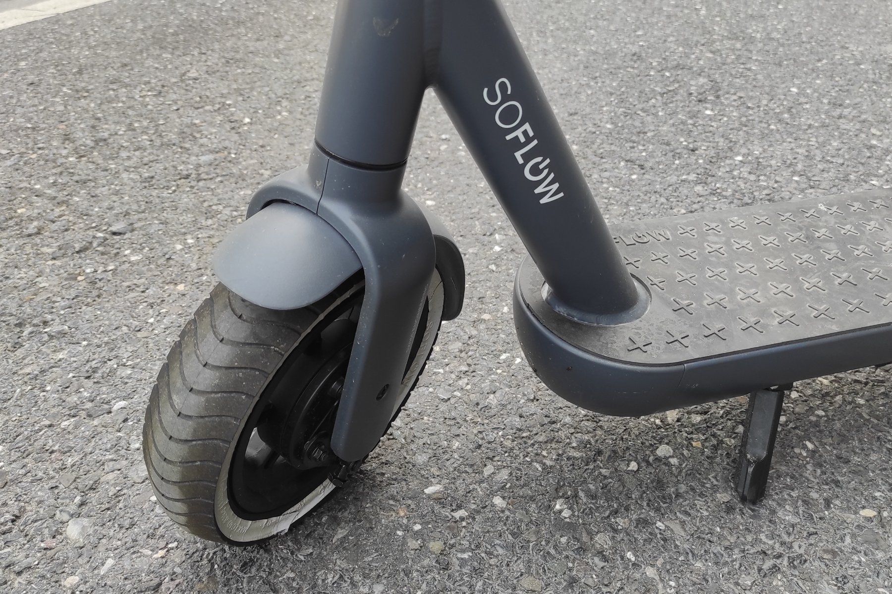 Soflow Kickboard: E-Scooter SoFlow SO ONE black – D'occasion à Niederurnen par Simarik 1