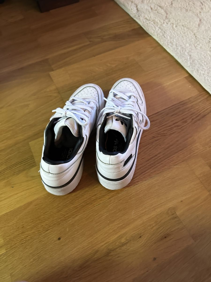 Adidas Scarpe da donna: Adidas Schuhe 40.5 – Usato da Mels venduto da ricoshop 2