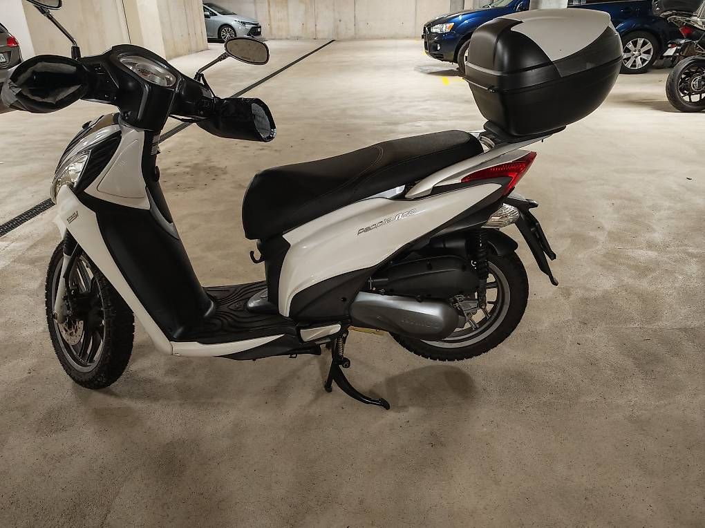 Kymco Scooter: Kymco People One 125i - 4700km – Usato da Hinwil venduto da nagols
